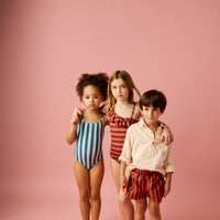 SURF NIÑO RAYA CAPRI