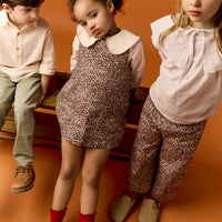 PANTALÓN CHINO - KAKI