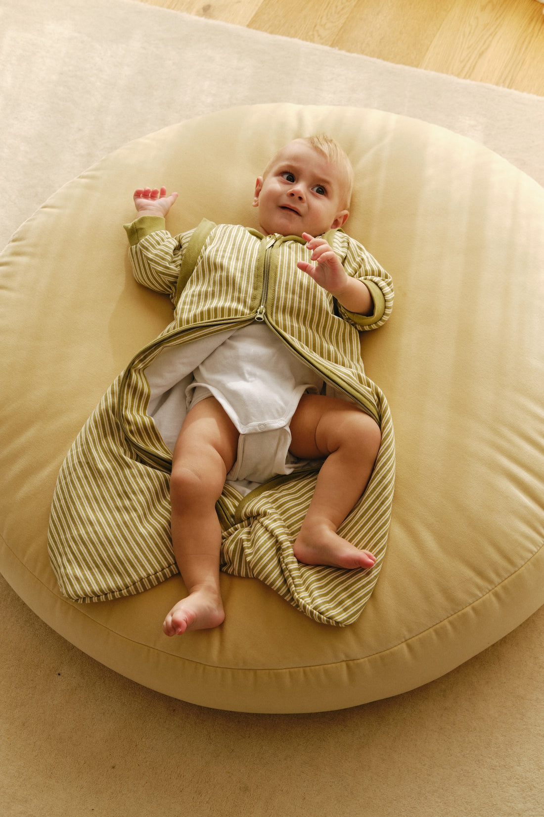 SACO DE DORMIR CON MANGAS - OLIVE GREEN STRIPES