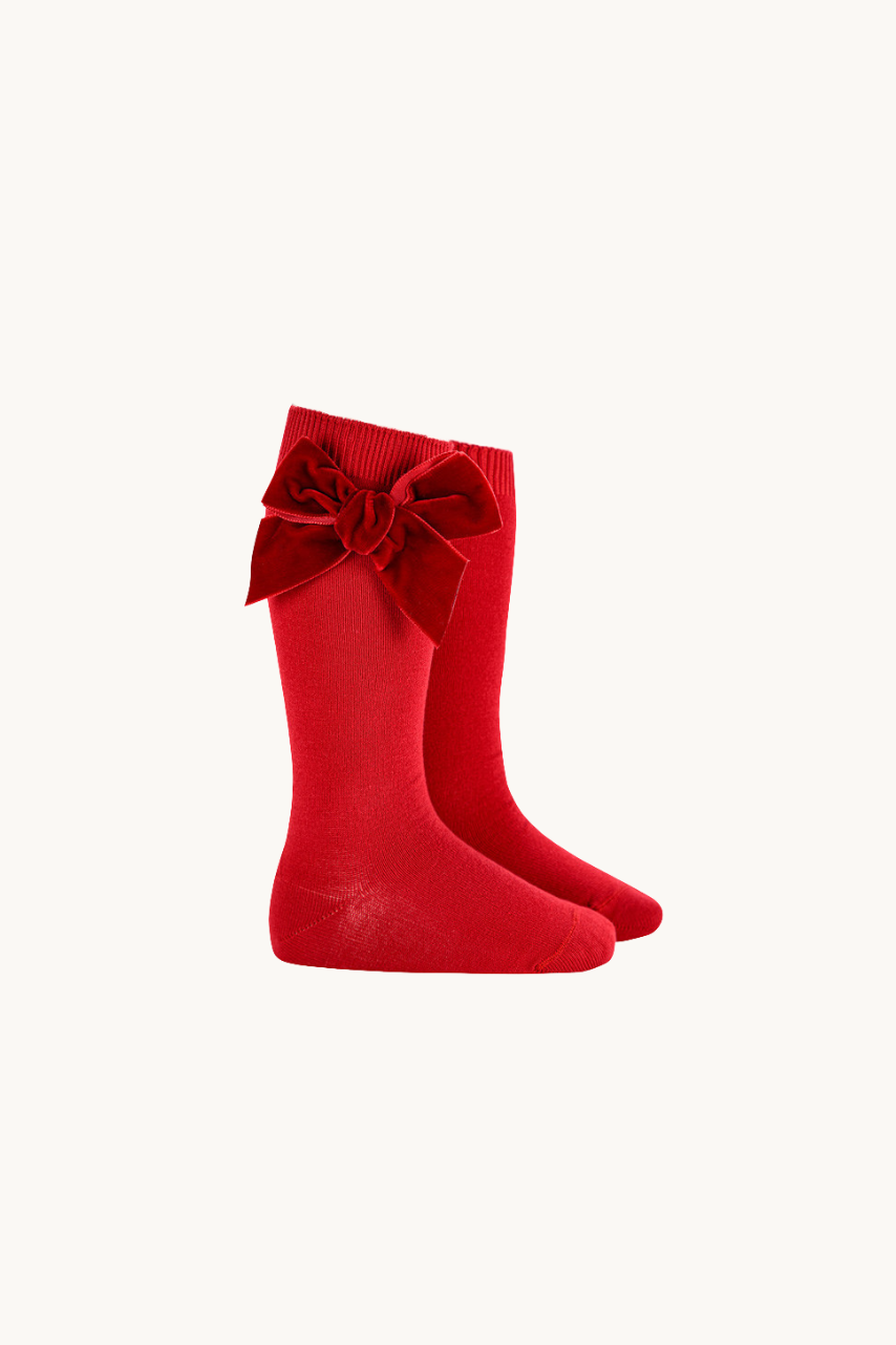 CALCETÍN ALTO PUNTO LISO CON LAZO TERCIOPELO - RED VELVET