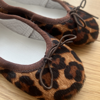 PRE VENTA BAILARINAS LEOPARDO MARRÓN